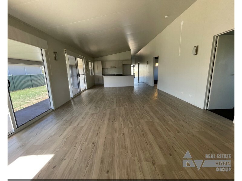 12 Hunter St, Blackwater QLD 4717