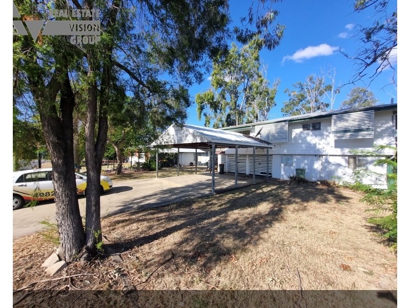 73 Acacia St, Blackwater QLD 4717