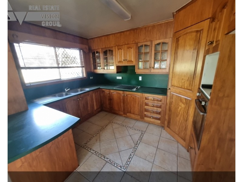 73 Acacia St, Blackwater QLD 4717