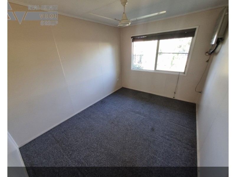 73 Acacia St, Blackwater QLD 4717