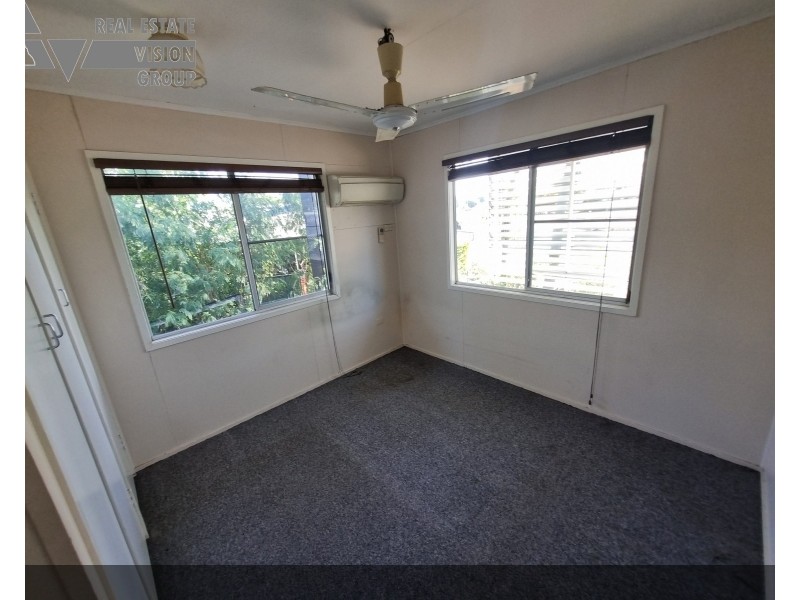 73 Acacia St, Blackwater QLD 4717