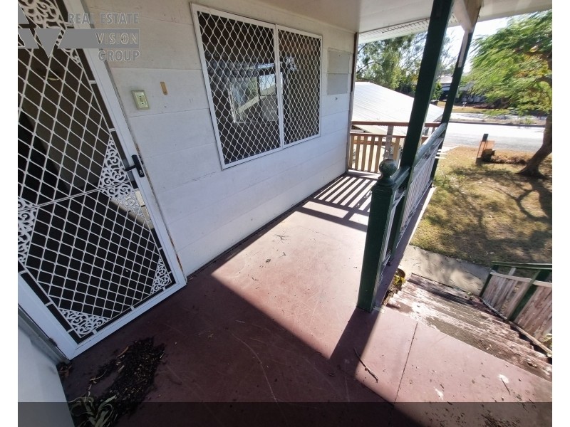 73 Acacia St, Blackwater QLD 4717