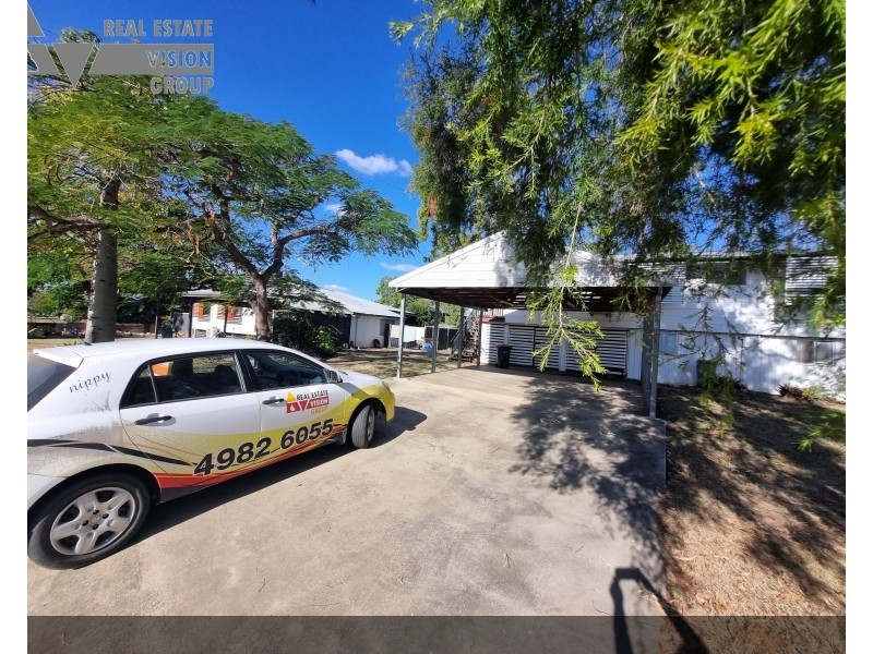 73 Acacia St, Blackwater QLD 4717