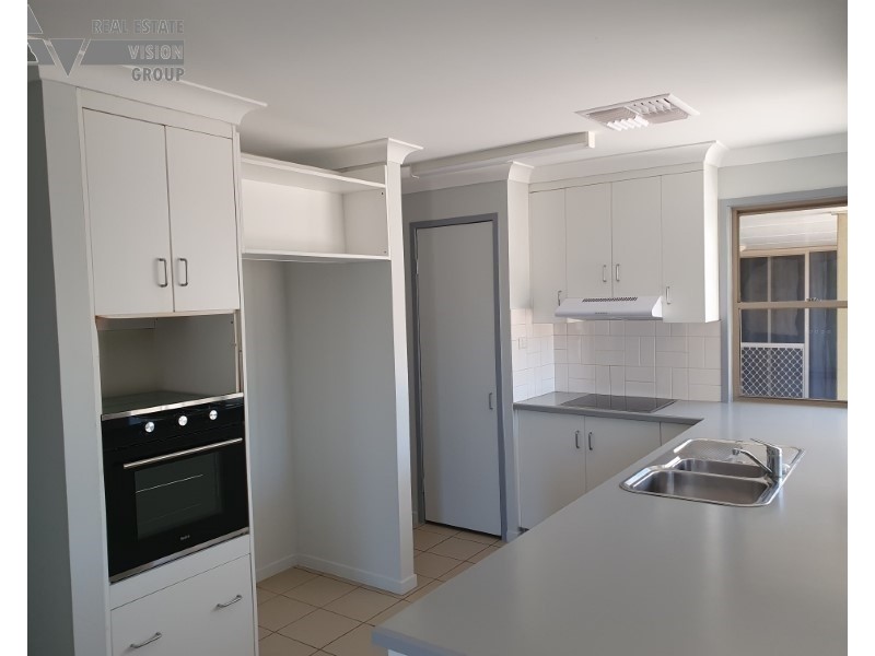 20 Jacqueline Dr, Emerald QLD 4720