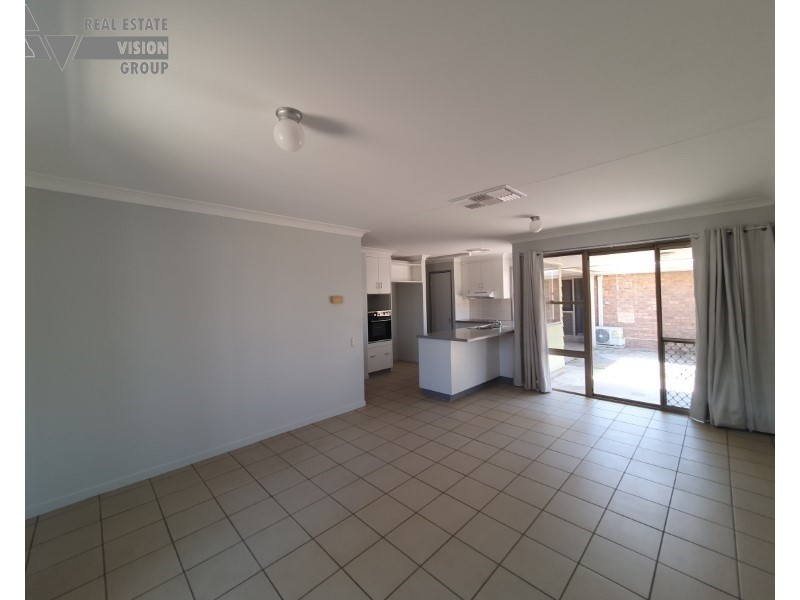 20 Jacqueline Dr, Emerald QLD 4720