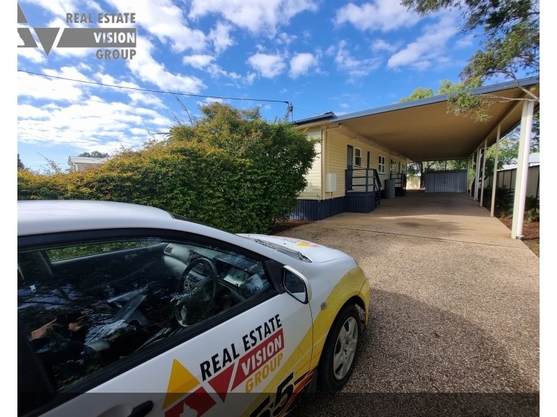 13 Boonery Street, Blackwater QLD 4717