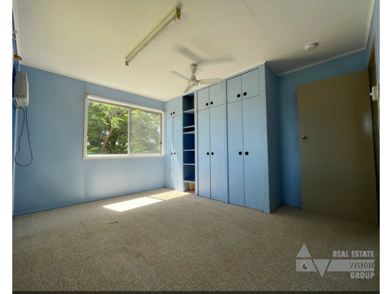 32 Bremner St, Blackwater QLD 4717