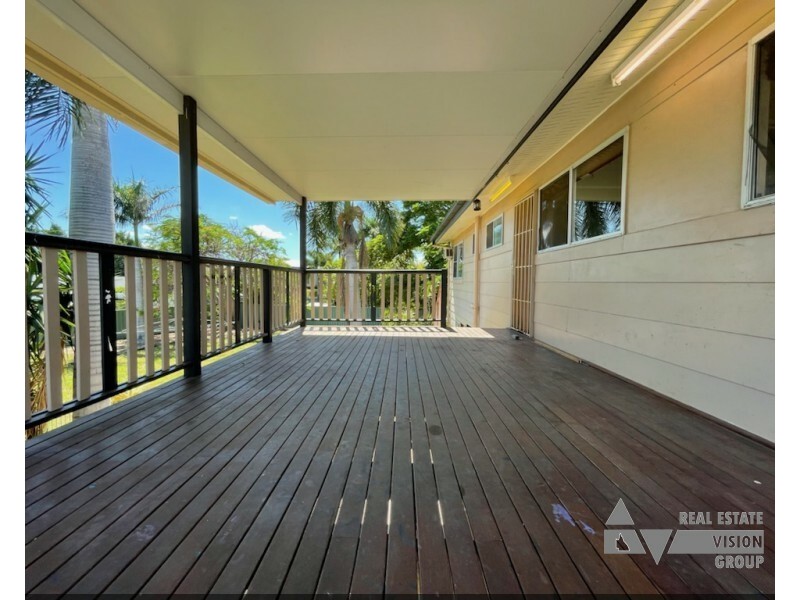 32 Bremner St, Blackwater QLD 4717