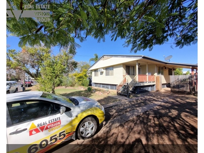 9 Elm St, Blackwater QLD 4717