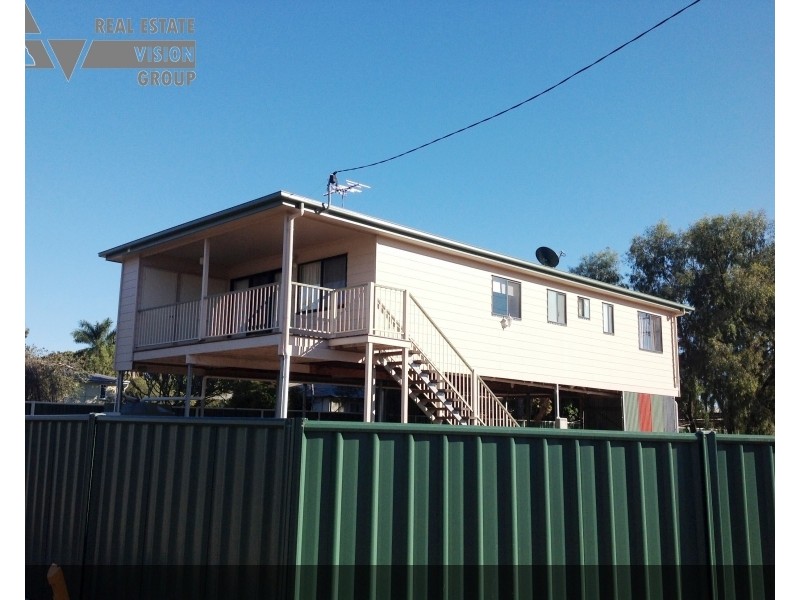 4 North St, Bluff QLD 4702