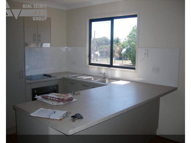 4 North St, Bluff QLD 4702