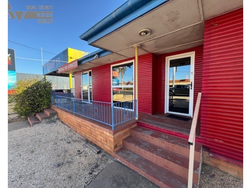 9 Hospital Rd, Emerald QLD 4720
