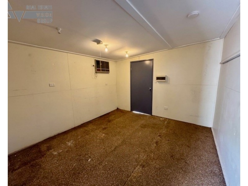9 Hospital Rd, Emerald QLD 4720