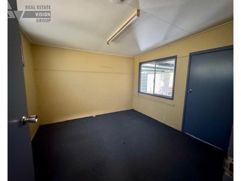 9 Hospital Rd, Emerald QLD 4720