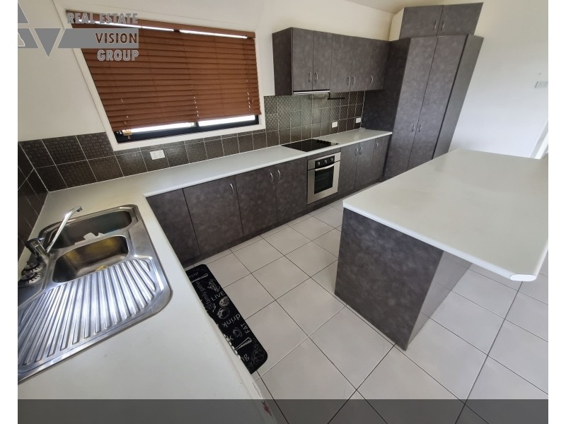 3 Oliffe St, Blackwater QLD 4717