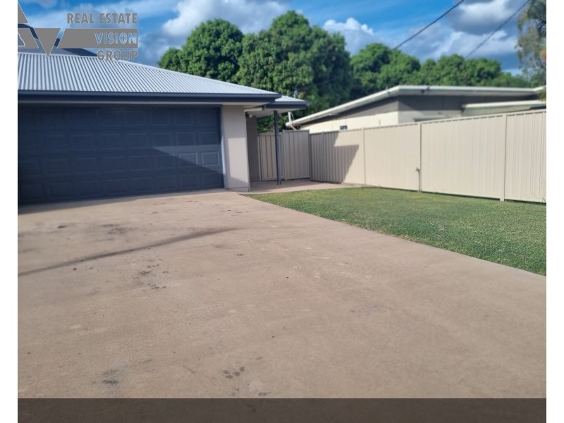 Unit 2/10 Main St, Bluff QLD 4702