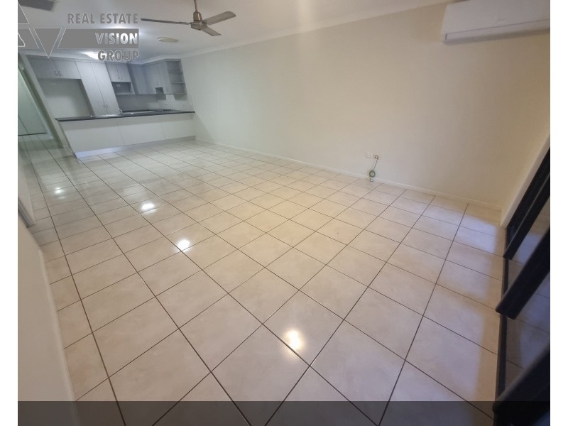 Unit 2/10 Main St, Bluff QLD 4702