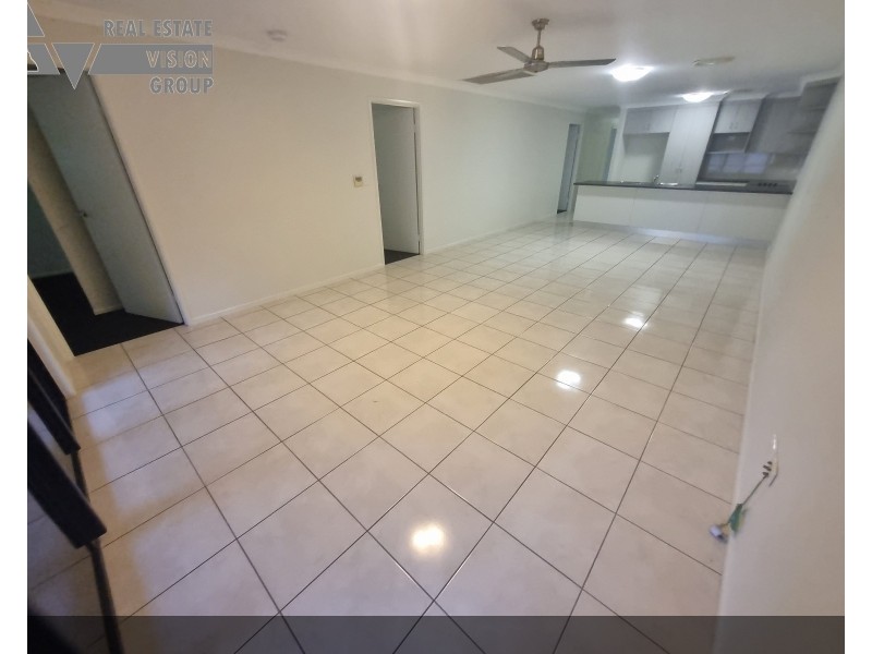 Unit 2/10 Main St, Bluff QLD 4702