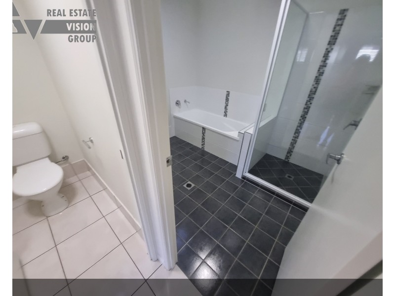 Unit 2/10 Main St, Bluff QLD 4702