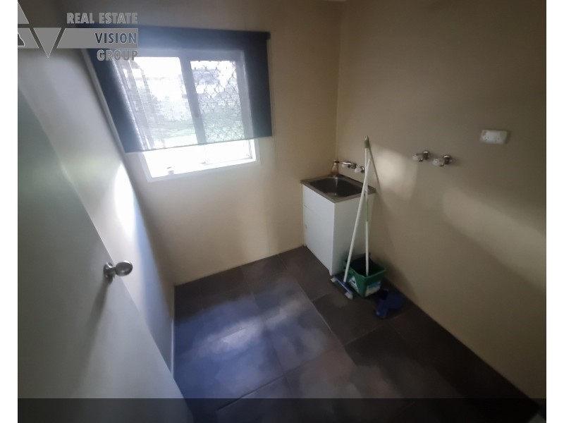 10 Bremner St, Blackwater QLD 4717