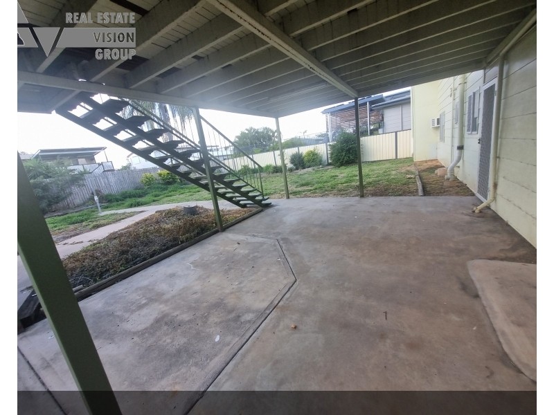 10 Bremner St, Blackwater QLD 4717