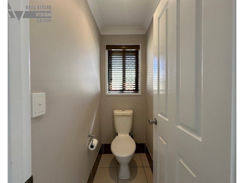 Unit 1/2 Baird St, Emerald QLD 4720