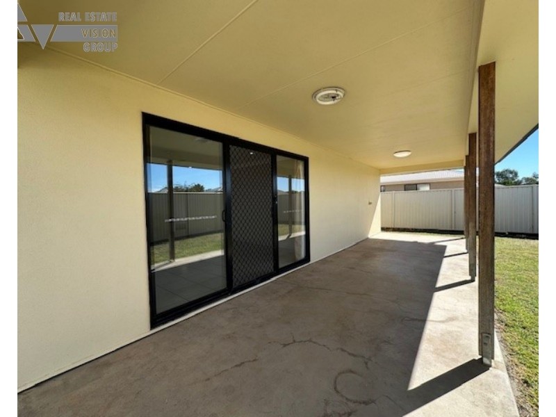 Unit 1/2 Baird St, Emerald QLD 4720