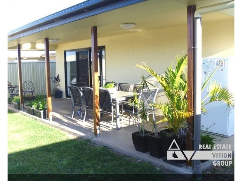 Unit 1/2 Baird St, Emerald QLD 4720