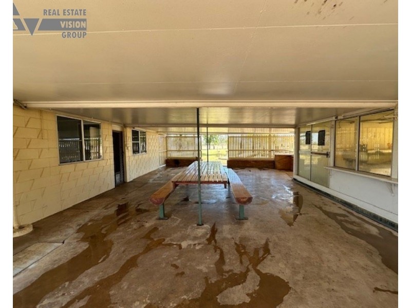 126 Caringal Rd, Emerald QLD 4720