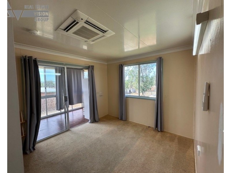 126 Caringal Rd, Emerald QLD 4720