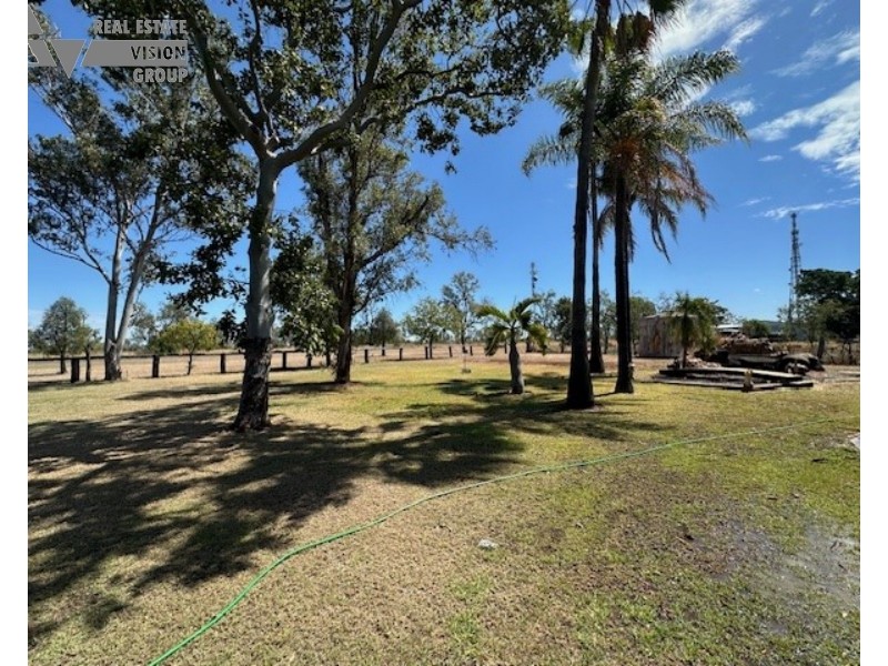 126 Caringal Rd, Emerald QLD 4720