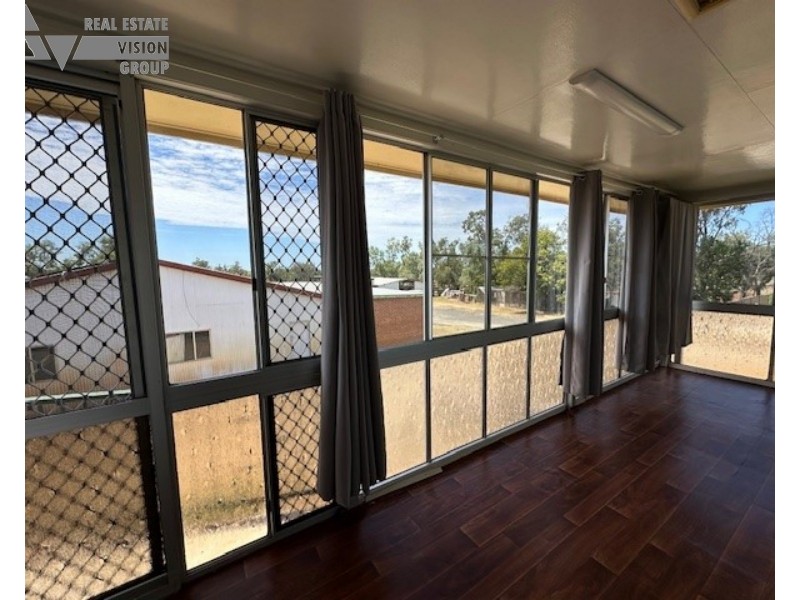 126 Caringal Rd, Emerald QLD 4720