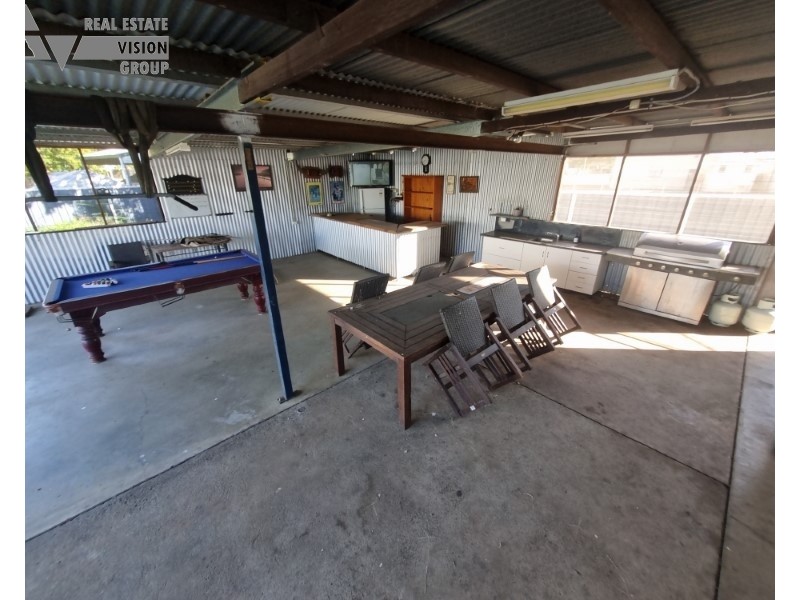 2 Church St, Bluff QLD 4702