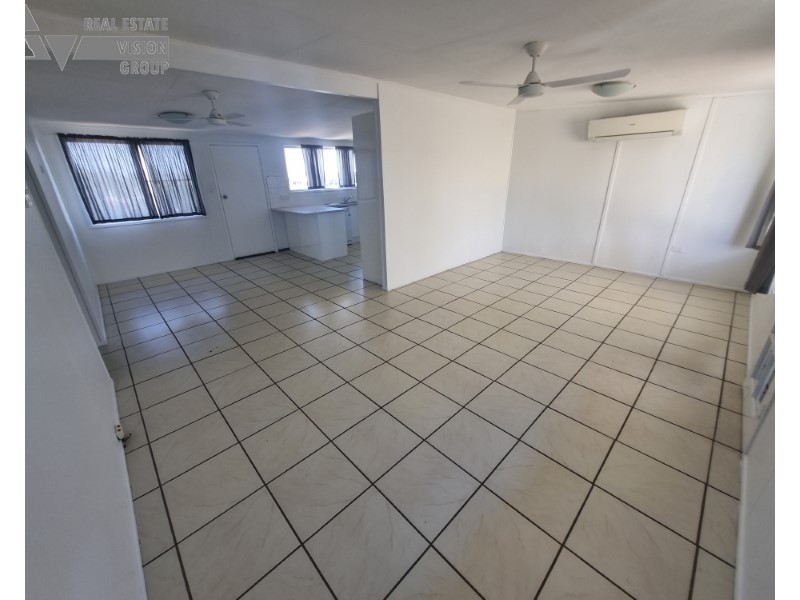 45 Stower St, Blackwater QLD 4717