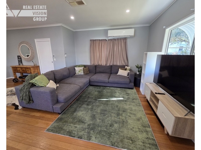 3 Thomas Pl, Emerald QLD 4720