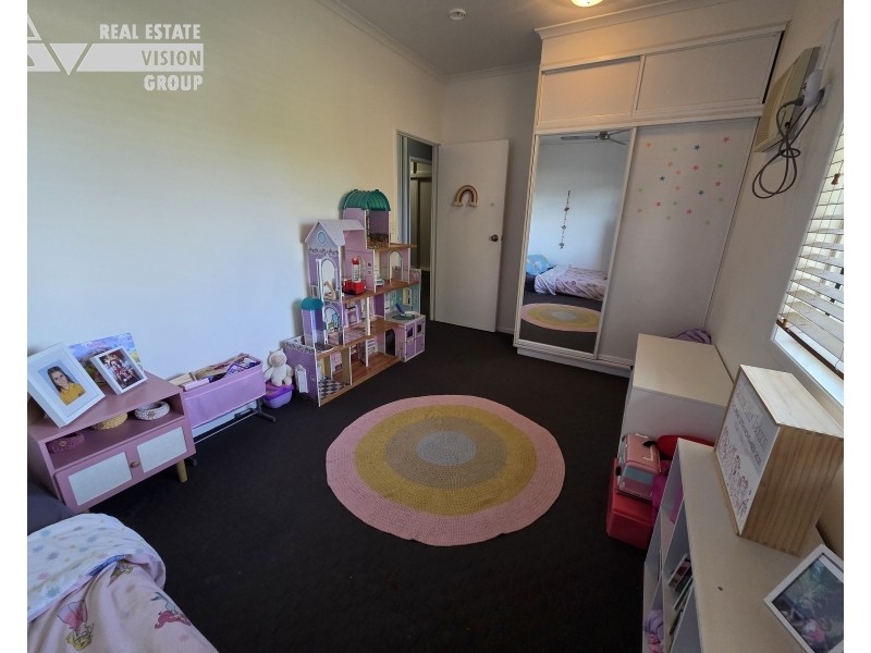 3 Thomas Pl, Emerald QLD 4720