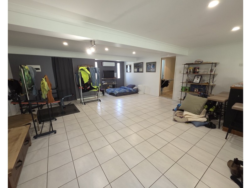 3 Thomas Pl, Emerald QLD 4720