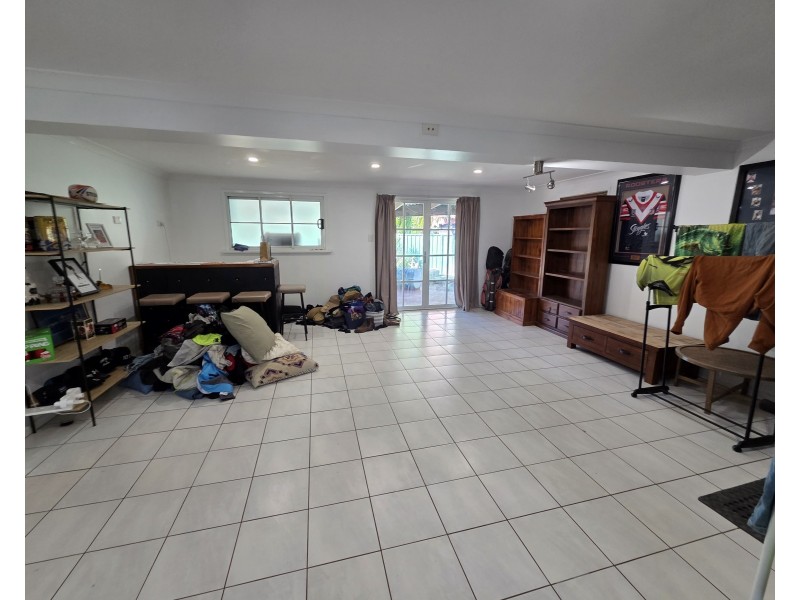 3 Thomas Pl, Emerald QLD 4720