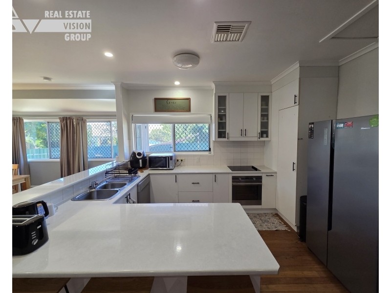 3 Thomas Pl, Emerald QLD 4720