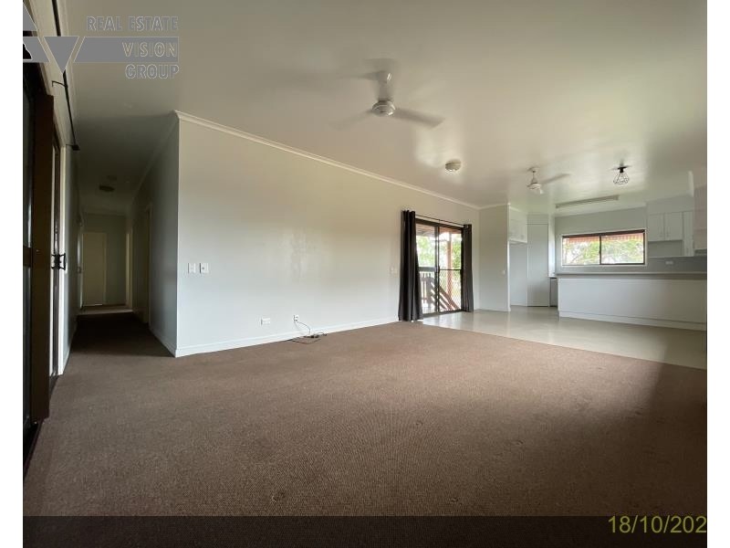 27 Walsh Ave, Blackwater QLD 4717