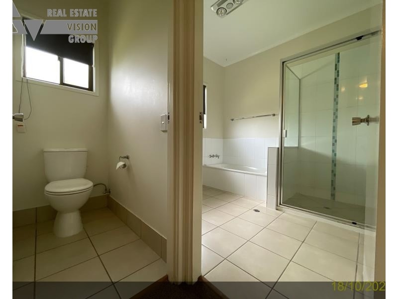 27 Walsh Ave, Blackwater QLD 4717