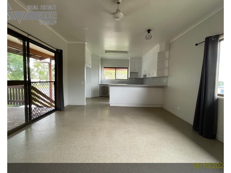 27 Walsh Ave, Blackwater QLD 4717
