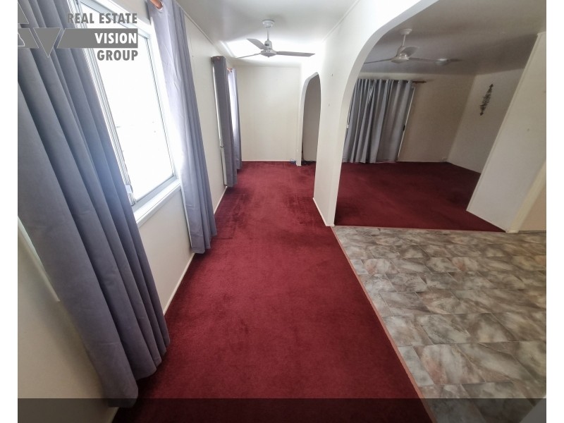 67 Arthur St, Blackwater QLD 4717