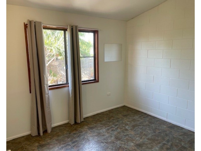 Unit 4/4 Border Dr, Cannonvale QLD 4802