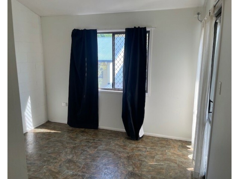 Unit 4/4 Border Dr, Cannonvale QLD 4802