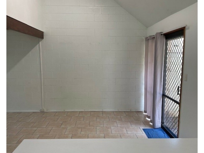 Unit 4/4 Border Dr, Cannonvale QLD 4802