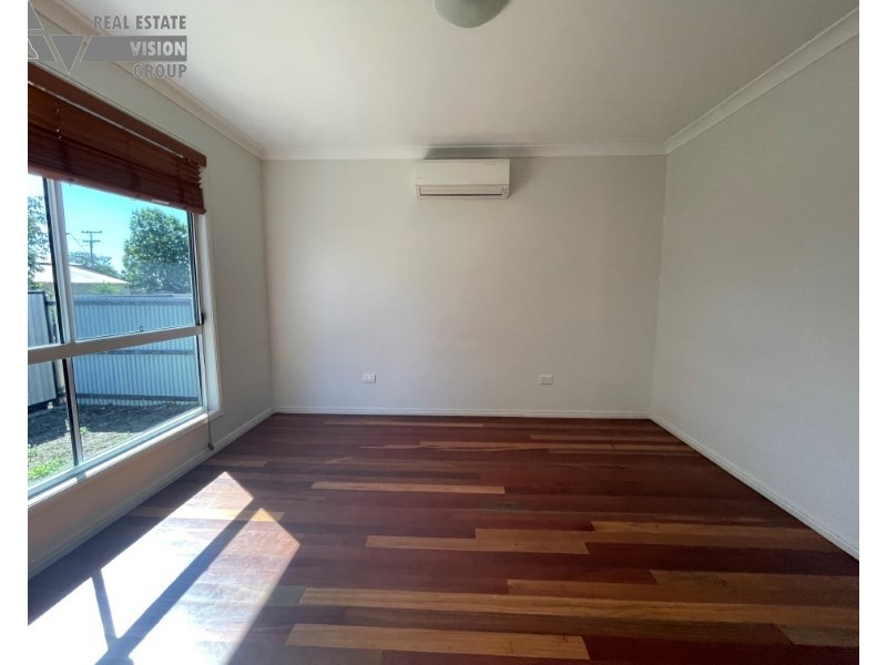 16 Pandanus St, Blackwater QLD 4717