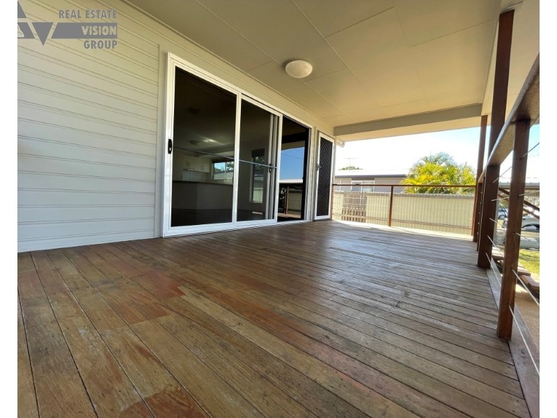 16 Pandanus St, Blackwater QLD 4717