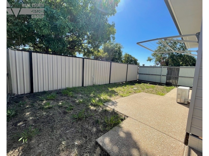 16 Pandanus St, Blackwater QLD 4717