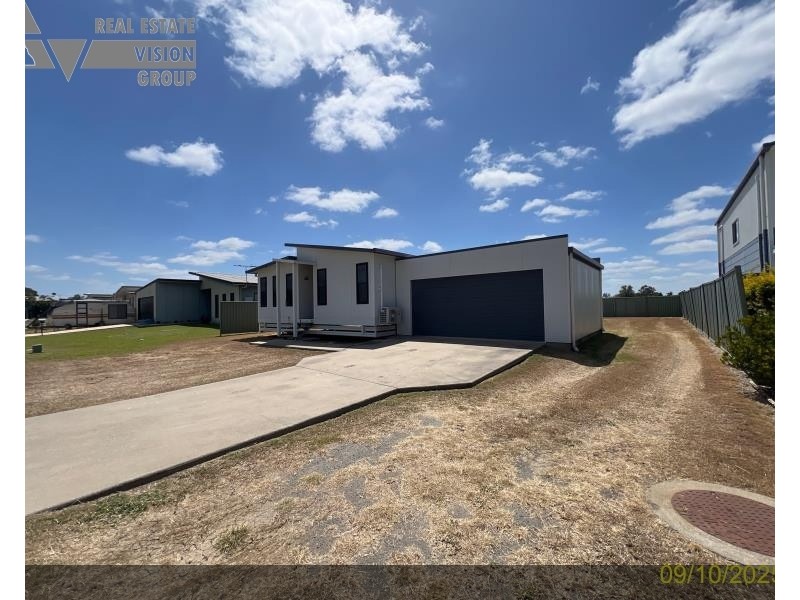 8 Deacon Drive, Blackwater QLD 4717